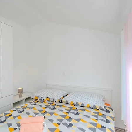Apartment Emila's Ninski Stanovi