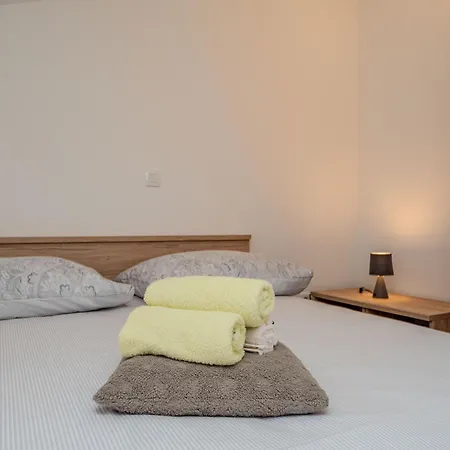 Apartment Emila's *