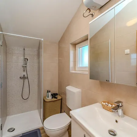 Apartment Emila's Nin